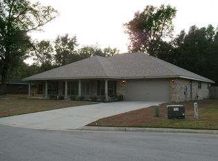 8905 Sunflower Ct, Pensacola, FL 32534