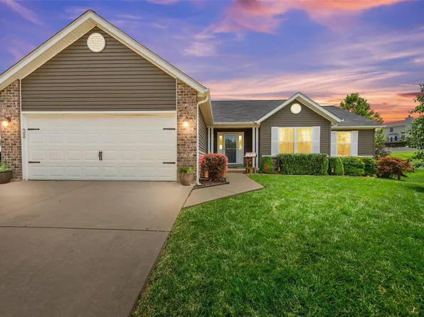 319 Rockport Dr, Troy, MO 63379