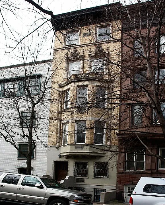 1st image of 148 W 77th St #1