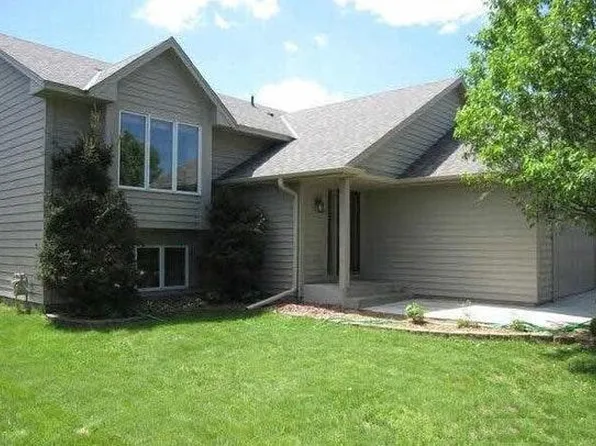 7290 159th St W, Apple Valley, MN 55124