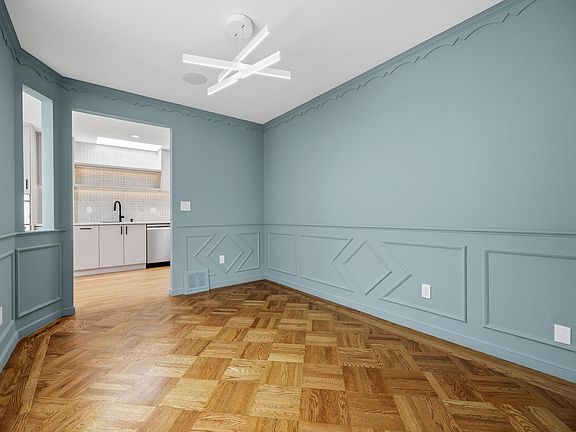 4th image of 2151 31st Ave