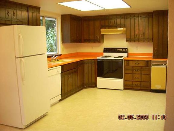 3rd image of 1604 156th Street Ct E