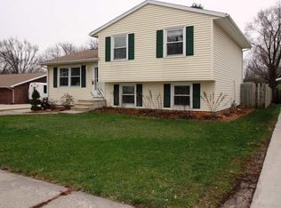 1719 Lark Ln, Waterloo, IA 50701