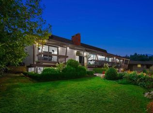 1259 Chartwell Pl, West Vancouver, BC V7S2S2