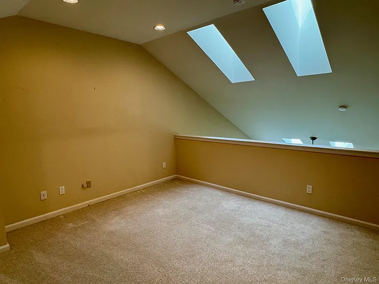 8 Green Ct — Photo 33