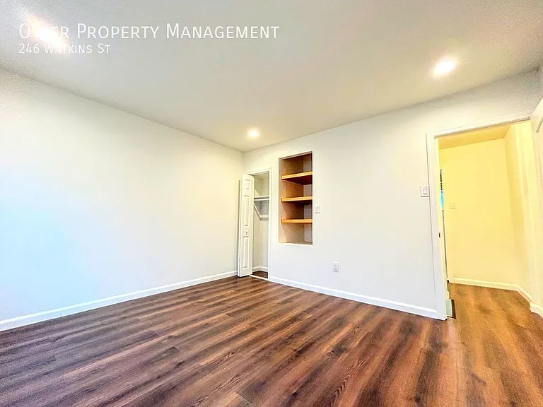 246 Watkins St — Photo 13