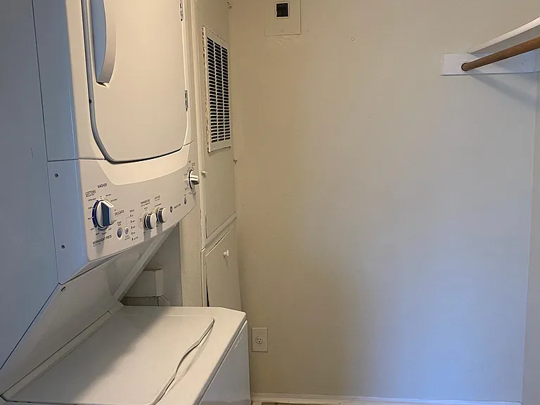 729 Capri Isles Blvd — Photo 11
