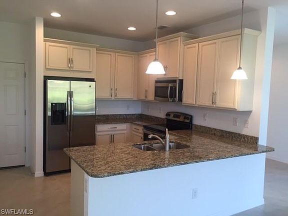 4th image of 10814 Alvara Way