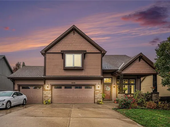 18108 Guinevere Ct, Smithville, MO 64089