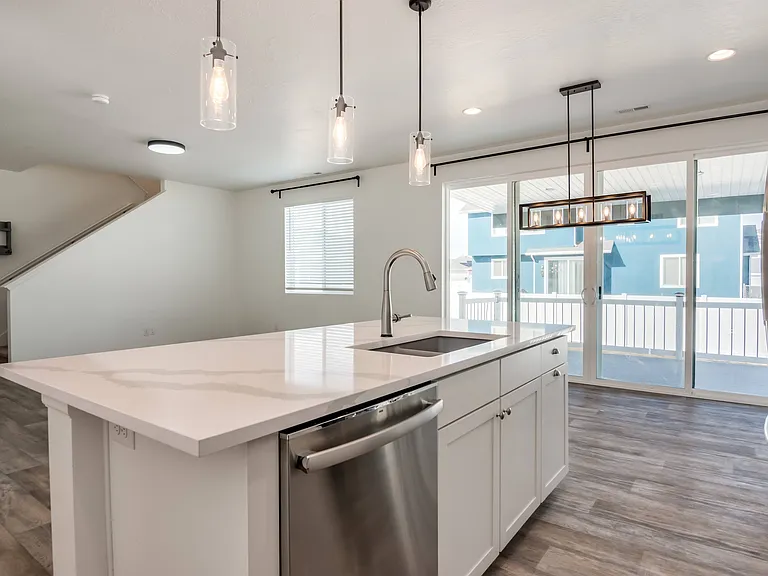 6450 Black Ridge Dr — Photo 11