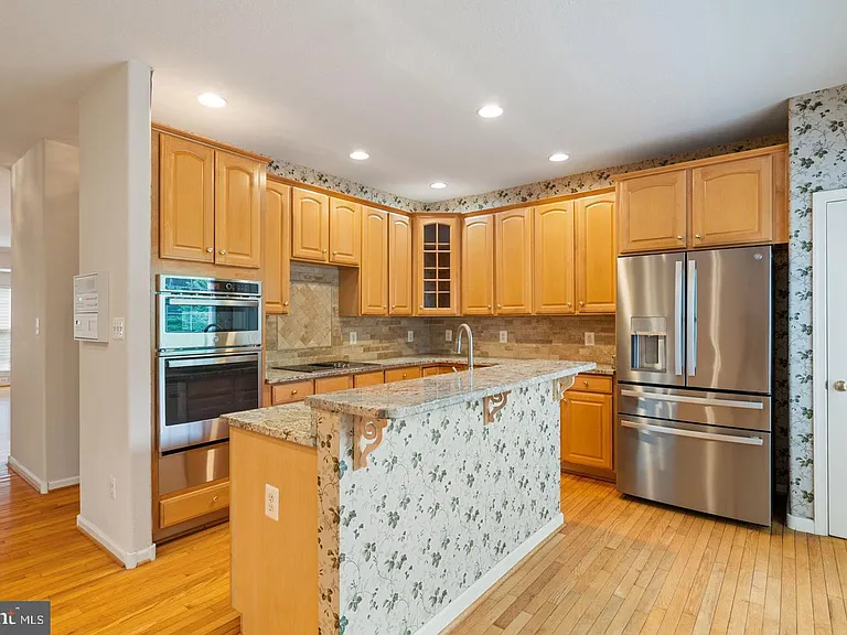13280 Maple Creek Ln — Photo 21