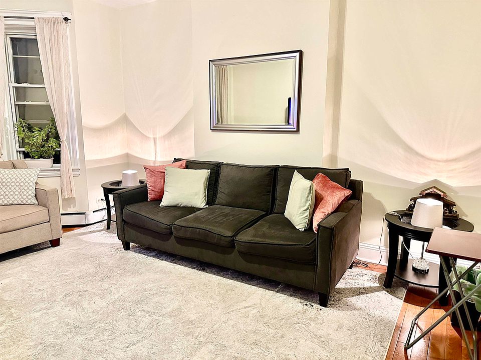 1st image of 278 North St #2