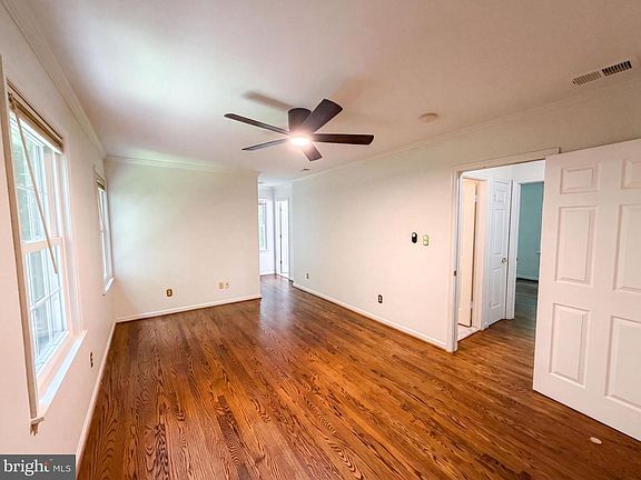 4th image of 4819 Powell Rd