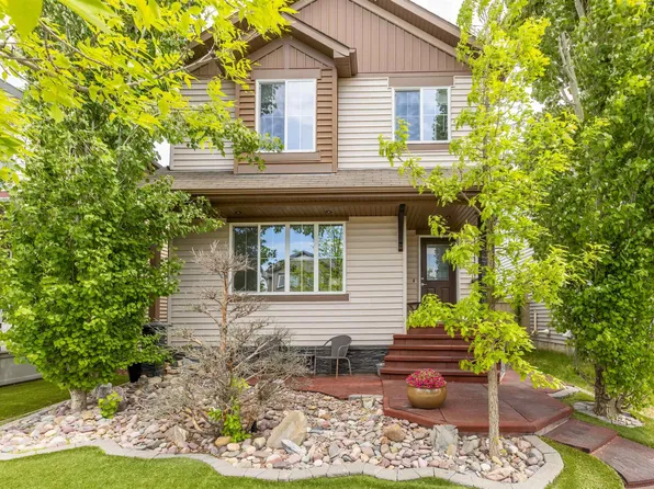 1715 63rd St SW, Edmonton, AB T6X 0S2