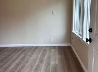 14225 Newport Ave #B, Tustin, CA 92780