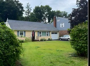 18 Downing Ave, Sea Cliff, NY 11579