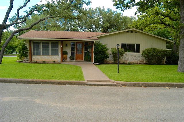1st image of 101 Glenwood Dr