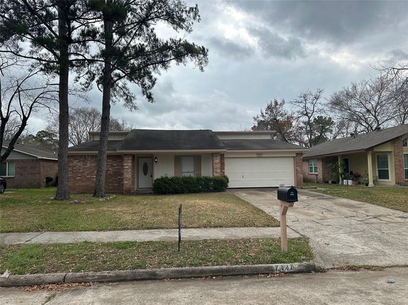 7127 N Maxwood Dr