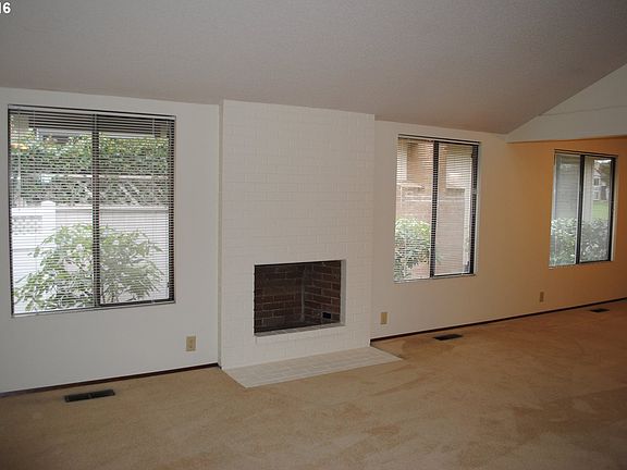 4th image of 2319 SE Spyglass Dr