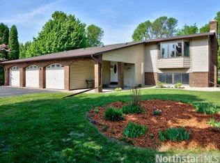 7065 Rice Lake Ln, Lino Lakes, MN 55014