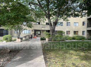 4101 Parklawn Ave APT 108, Edina, MN 55435