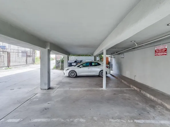 Stylish MidCentury Building in West Adams Park Tract