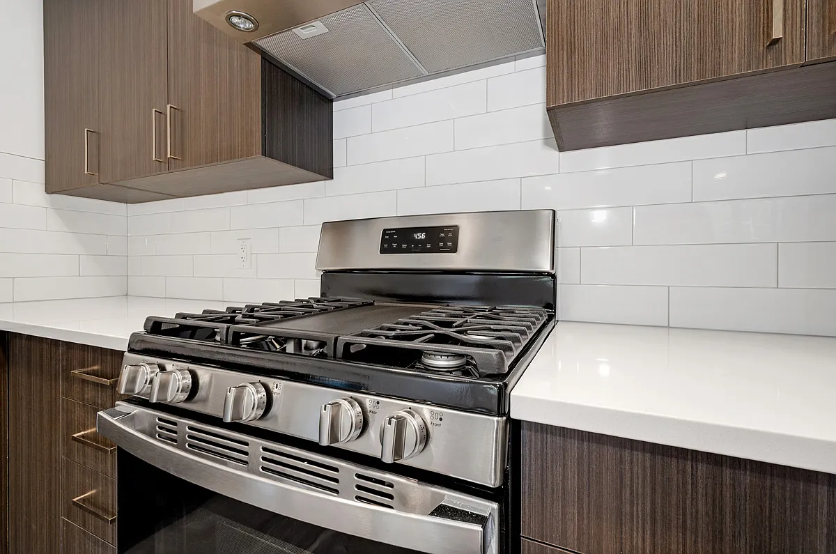 206 Alfred Street — Photo 4