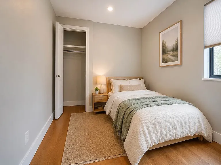 445 Meeker Ave #2L — Photo 3