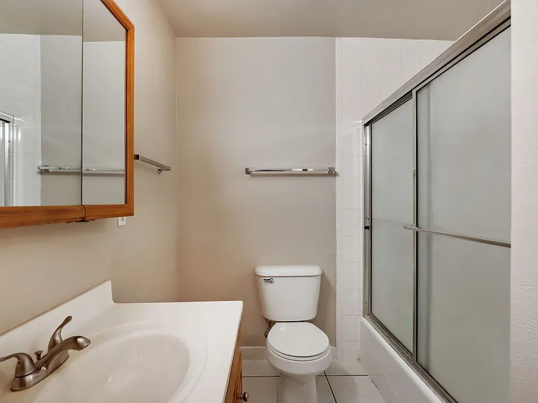 Westwood Apartments — Photo 5