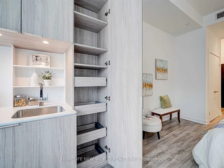 77 Shuter St #909 — Photo 34