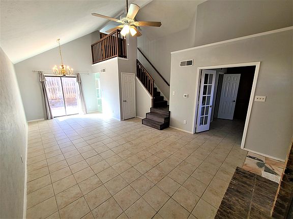 3rd image of 3415 Briaroaks Dr