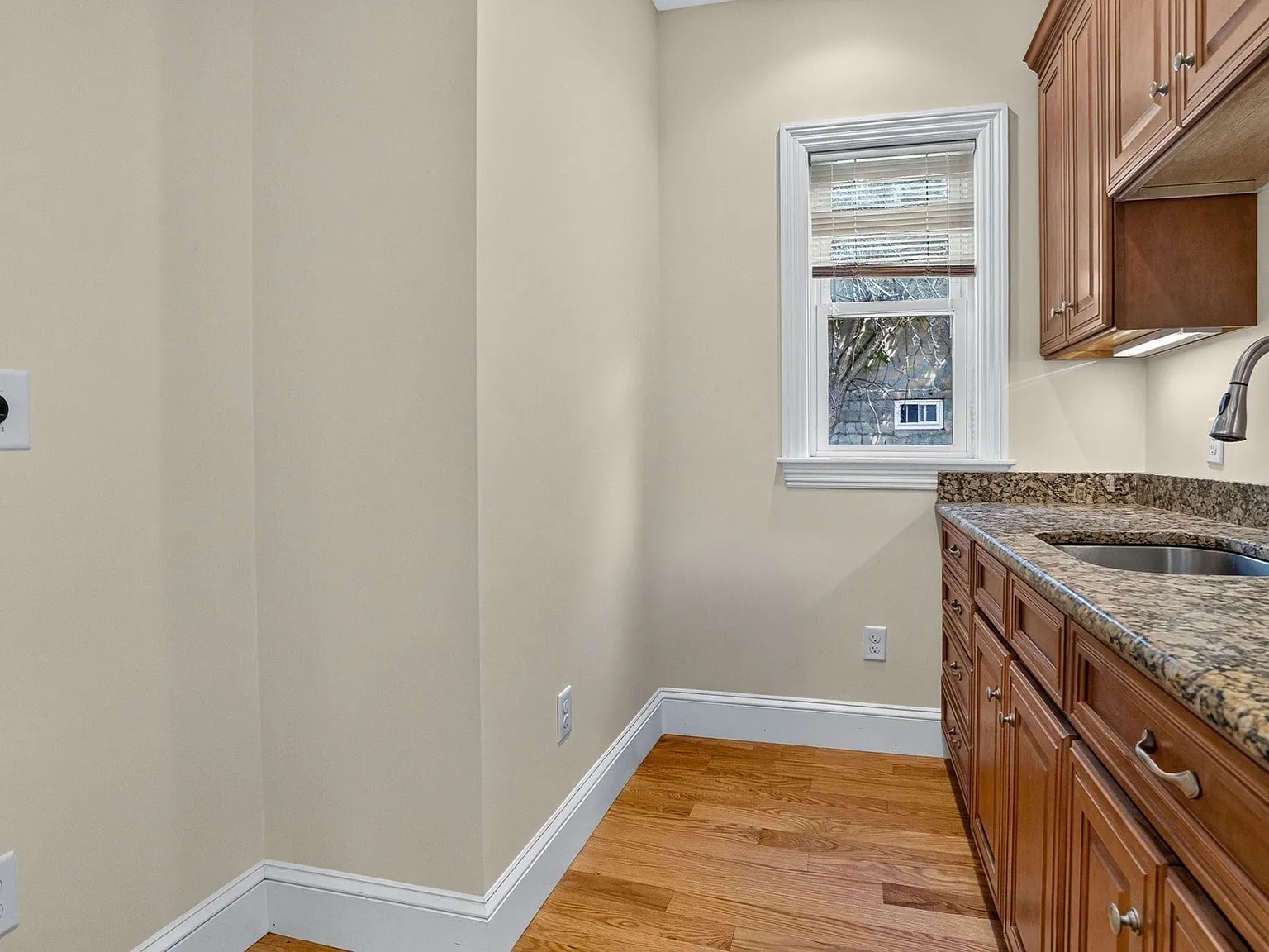 22 Cypress St — Photo 3