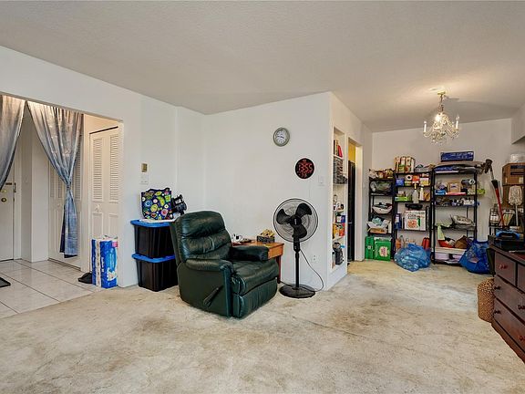 5th image of 1009 McKenzie Ave #304
