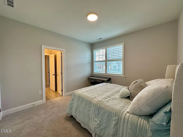 111 Cressida Woods Dr — Photo 15