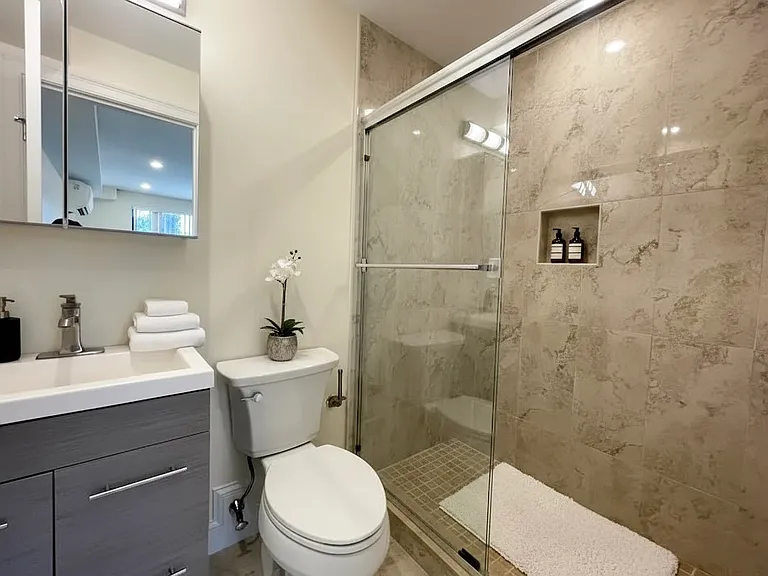 1028 Commonwealth Ave #204 — Photo 3