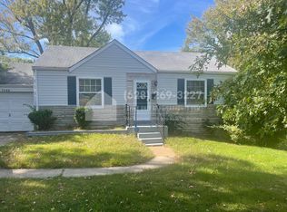 7486 Sharon Dr, Saint Louis, MO