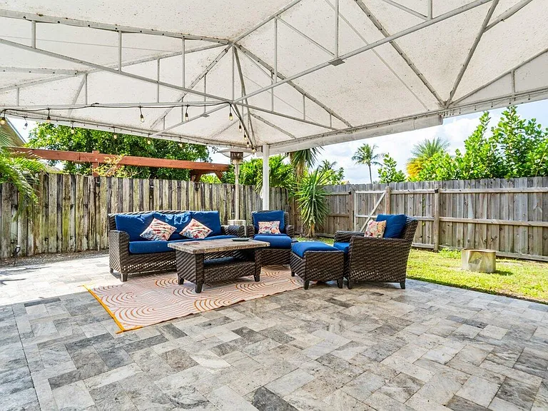 1352 Wyndcliff Dr — Photo 19