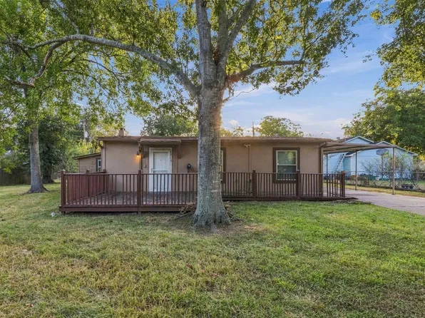 1715 Brazos St, Rosenberg, TX 77471