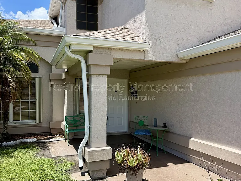 1501 Chevington Ct — Photo 2