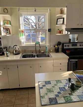 3rd image of 401 Ardmore St