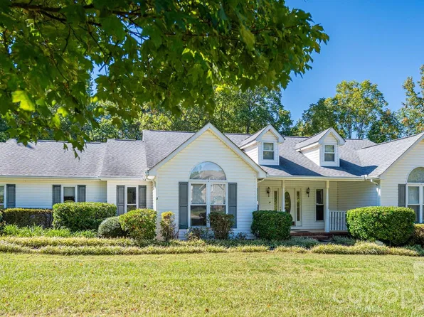 2545 Les Ln, Denver, NC 28037