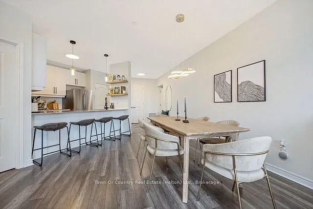 383 Main St E #310 — Photo 8