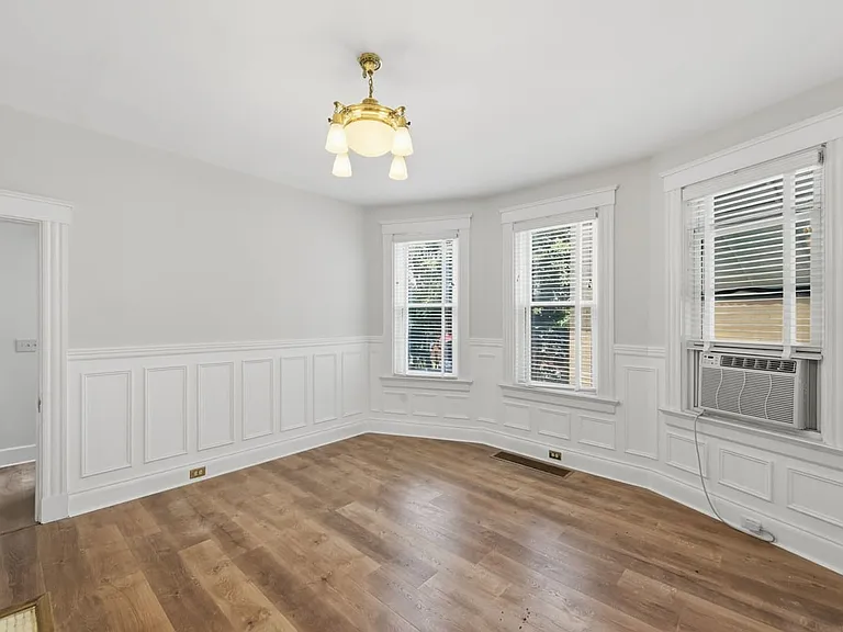 344 Helen St #1 — Photo 10