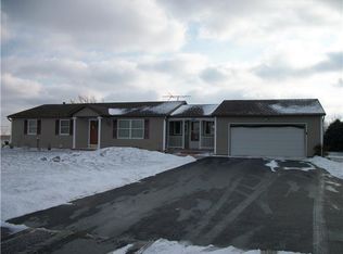 163 Appletree Rd, Churchville, NY 14428