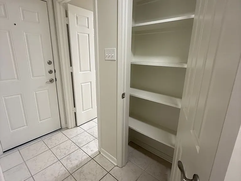 206 Cambridge Rd — Photo 36
