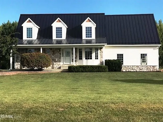 7427 Zora Dr photo 1