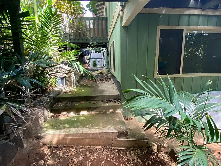 1002 Koohoo Pl #A — Photo 9