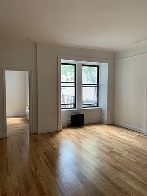 Rented by Roger Benayoun, LREB | media 11