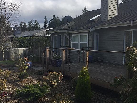 4th image of 7600 NE Meadowmeer Ln