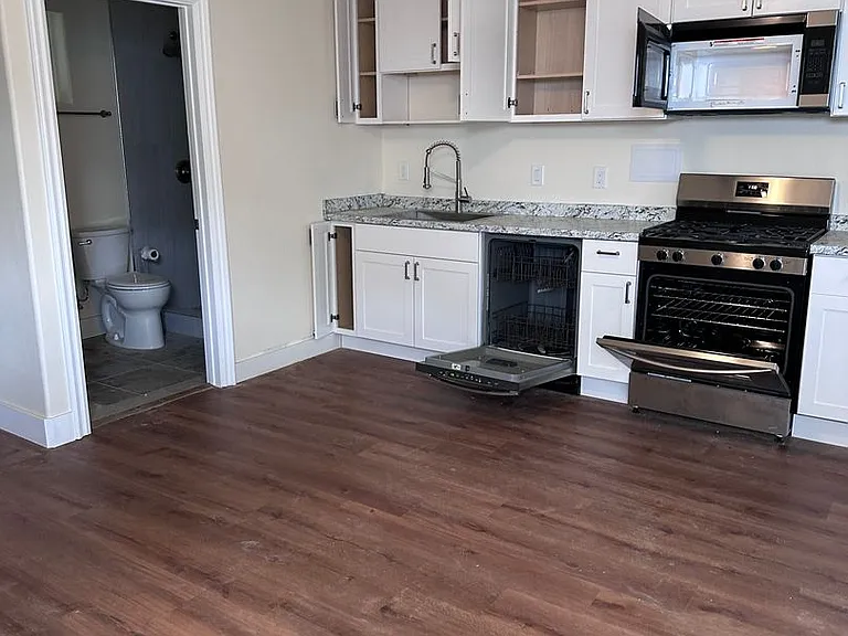 760 El Nido St — Photo 3